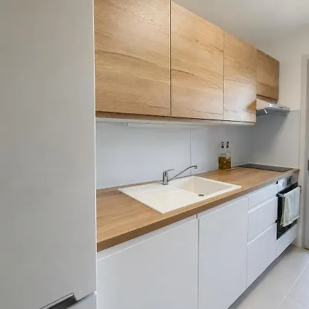 Bien Placé, 2 Chambres, 5 Personnes, Parking Privé Fréjus