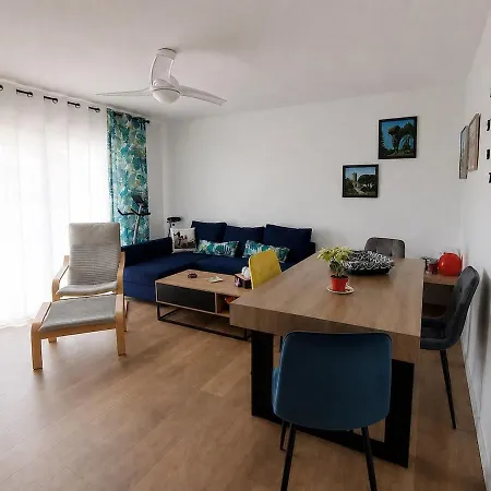 Bien Placé, 2 Chambres, 5 Personnes, Parking Privé